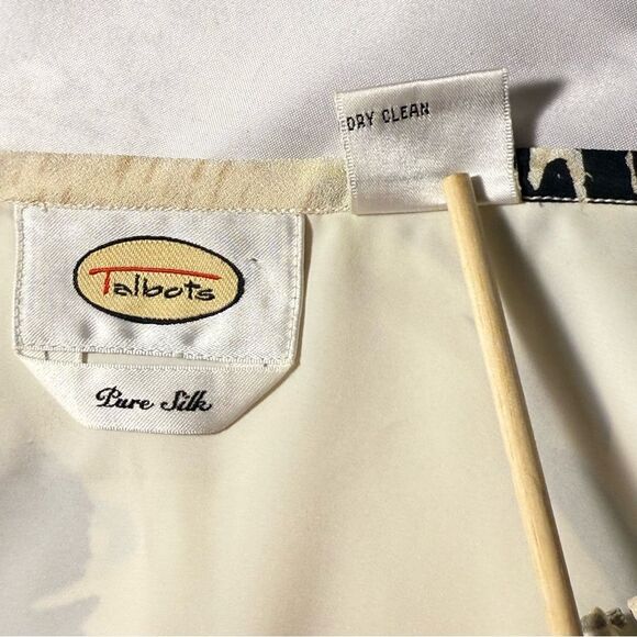 Talbots Floral Black and Cream Silk Skirt lined size 14 - Picture 7 of 7